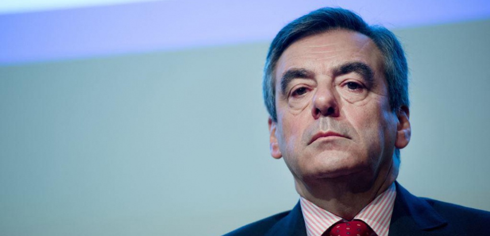 François Fillon, critiqué par les siens
