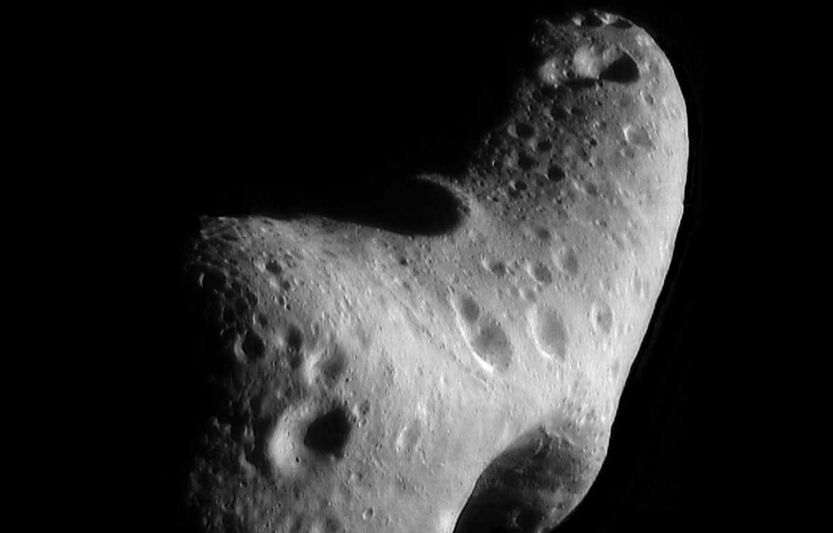 En octobre, un astéroïde va passer "sacrément près" de la Terre