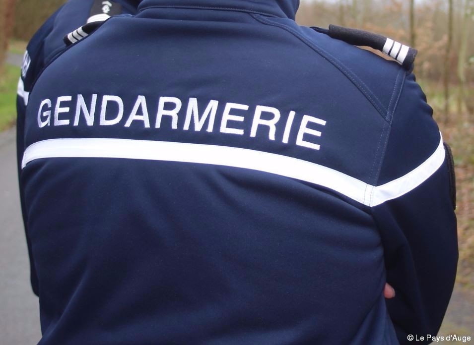 🇫🇷 Isère : Des gendarmes tuent un homme qui les menaçait avec un cutter