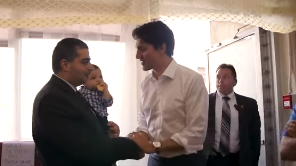 #Canada 🇨🇦 Le premier ministre remplaciste Justin Trudeau participe aux préparatifs du ramadan