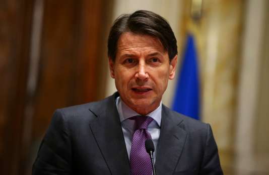 #Italie 🇮🇹 en désaccord avec le président Mattarella, Giuseppe Conte renonce à être président du Conseil