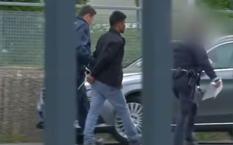 #Allemagne 🇫🇷 Expulsion musclée d’un migrant togolais