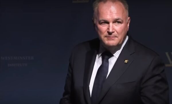"Notre culture est menacée parce que les musulmans ne veulent pas s'intégrer" d'après le Dr. László Szabó