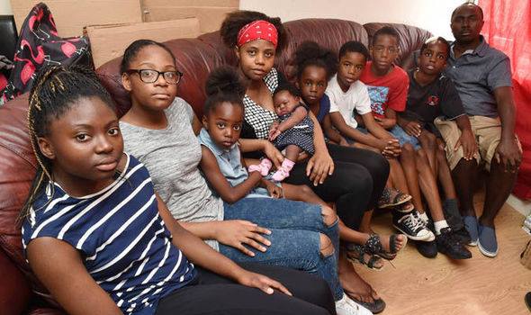 Une famille de 10 Africains a refusé une maison en Angleterre avec 5 chambres car elle n’était « pas assez grande »