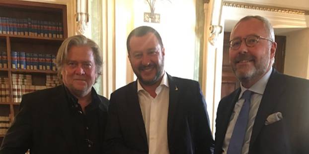 Politique – Matteo Salvini, prêt à travailler avec Steve Bannon pour sauver l’Europe