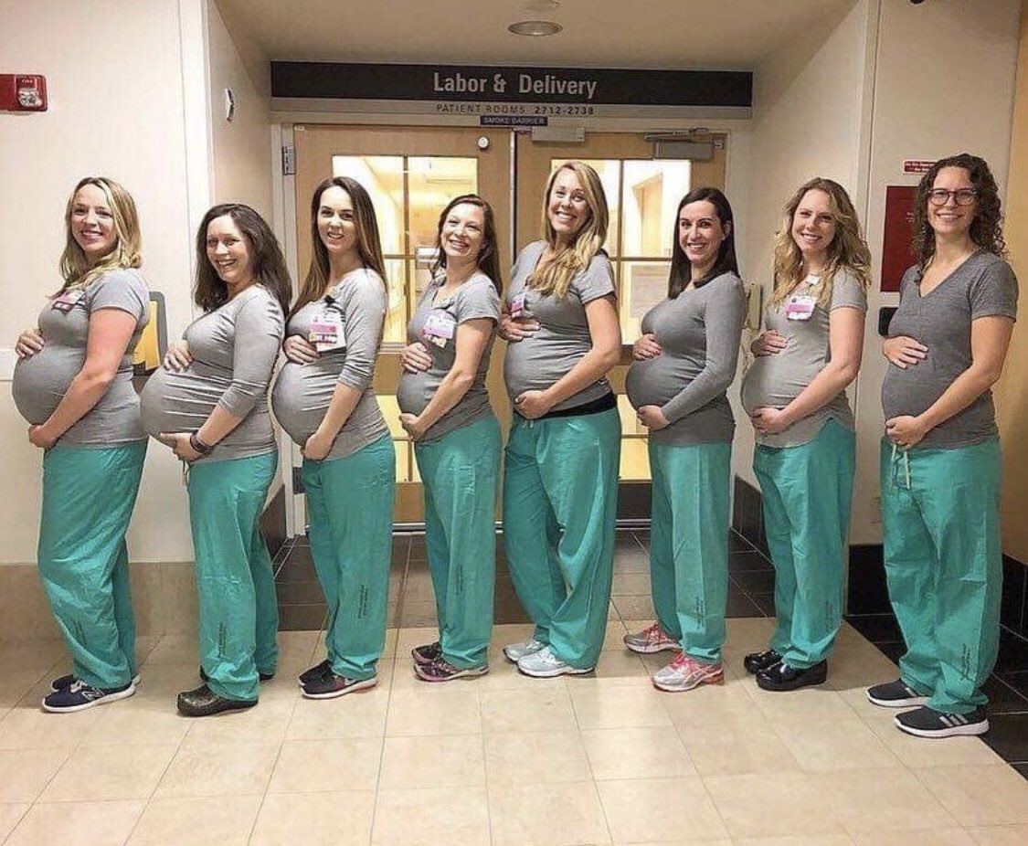 🇺🇸 Au Maine Medical Center de Portland, ces 9 infirmières sont tombées enceintes presque en même temps
