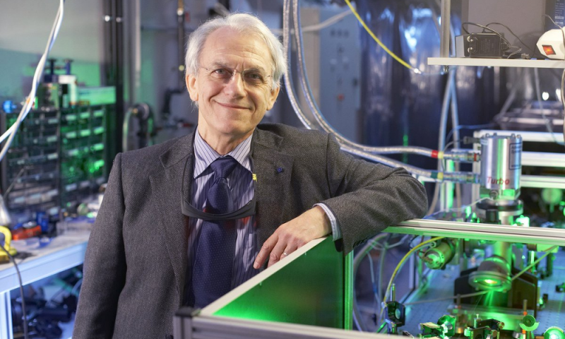 Ce blanc prix Nobel français invente un laser pour supprimer les déchets nucléaires