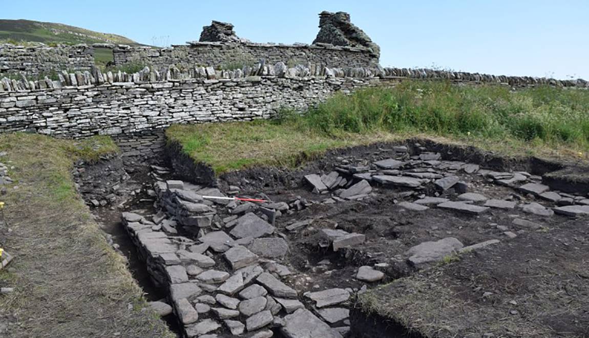 Des archéologues découvrent une taverne viking vieille de 1000 ans en Écosse