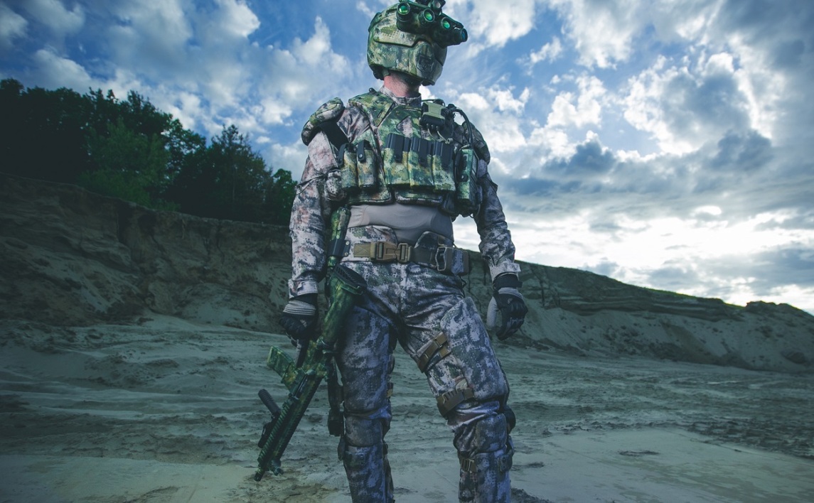 🇺🇸 L'armée américaine développe une armure en plastique capable d'arrêter les balles pour un poids de seulement 1,4 kg