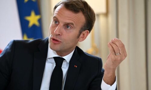 🇫🇷 Macron va doubler la présence policière dans les transports que « de plus en plus de femmes n’osent plus prendre »