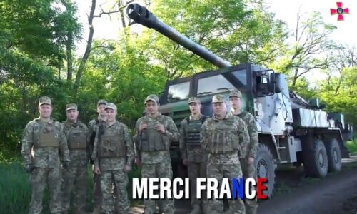 🇺🇦 🇫🇷 Belle vidéo de remerciement des artilleurs ukrainiens à la France pour la livraison des obusiers CAESAR (155mm)